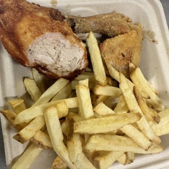 Jerry's Beefburgers - Delicious crispy and moist fried chicken entree - Burgers Near Me - San Leandro, California Jerry's Beefburgers - Delicious crispy and moist fried chicken entree - Burgers Near Me - San Leandro, California