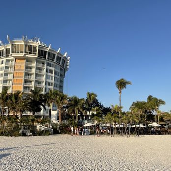 Bongos Beach Bar and Grille - Bars Near Me - St. Pete Beach, Florida