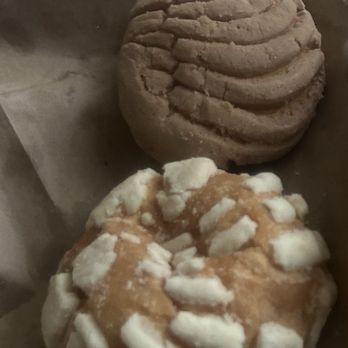 Panadería La Victoria - Baby conchitas - Bakeries Near Me - Lompoc, California