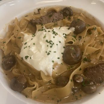 Lola’s Bistro - Beef stroganoff - French Near Me - Chagrin Falls, Ohio