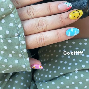 Designer Nails Studio - Detailed nail art by Henry - Nail Salons Near Me - Studio City, California