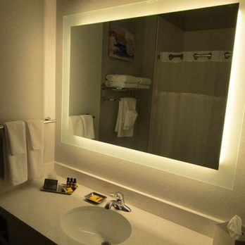 Holiday Inn Express & Suites Bonham - IMG - Hotels Near Me - Bonham, Texas Holiday Inn Express & Suites Bonham - IMG - Hotels Near Me - Bonham, Texas