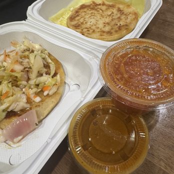 C'los - Papusas de chicharrones and salsas. - Burgers Near Me - Coachella, California