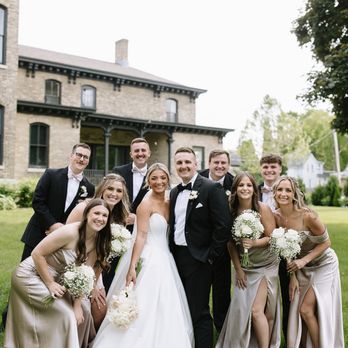 The Covenant At Murray Mansion - Bridal Party - Venues & Event Spaces Near Me - Racine, Wisconsin The Covenant At Murray Mansion - Bridal Party - Venues & Event Spaces Near Me - Racine, Wisconsin