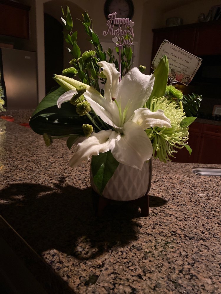 FLOWER GARDEN FLORIST Updated June 2024 608 Greenbrae Dr, Sparks