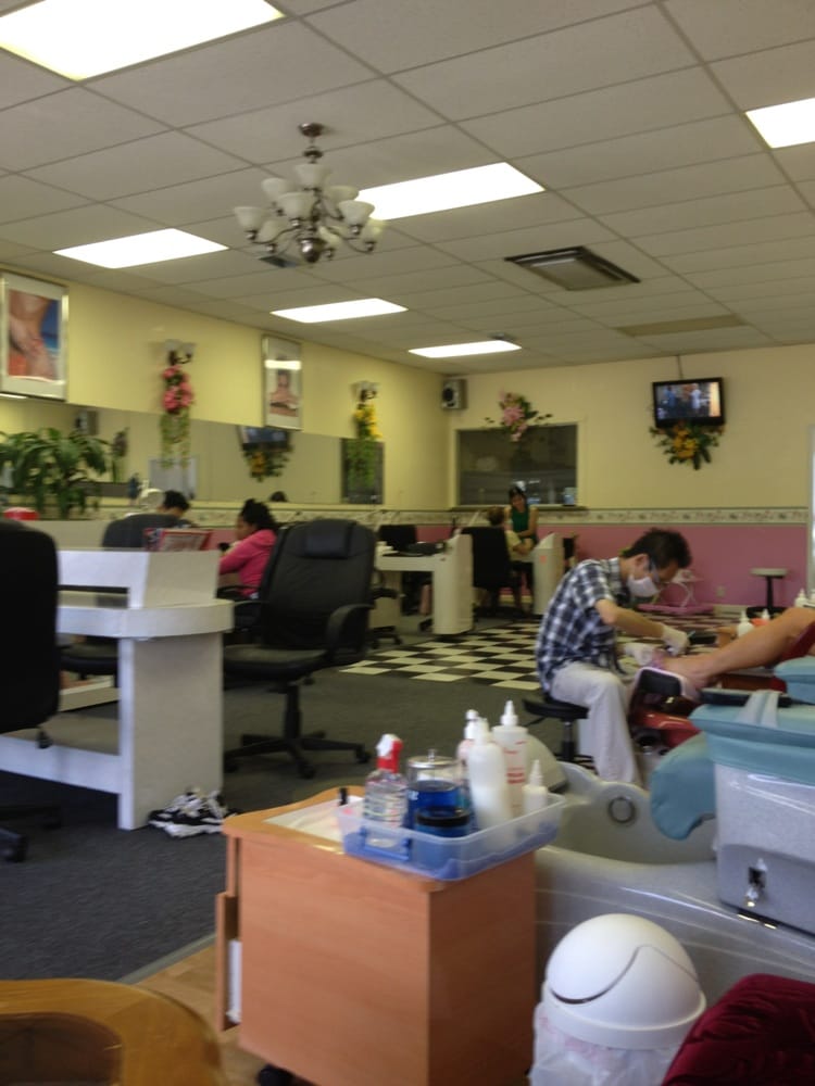 1ST NAILS Updated September 2024 4010 Northside Dr, Macon,