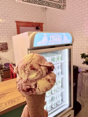 Cornet Custard by null