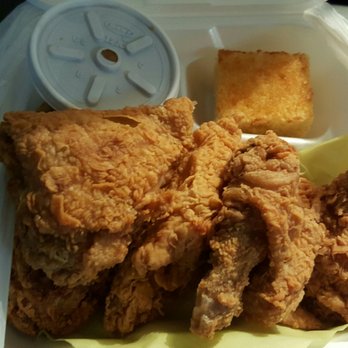 Crispy Fried Chicken - 5 piece mixed chicken, corn bread, and mashed potatoes close to $11. - Chicken Wings Near Me - San Diego, California