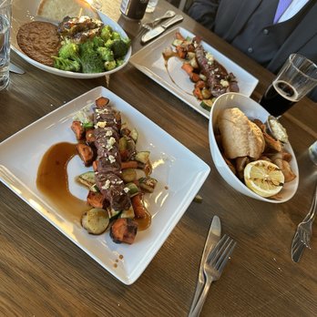 Linear Restaurant - Wagyu Flank Steak, Grilled Poulet Rouge Butter Chicken and Fish and Chips. - New American Near Me - Grand Rapids, Michigan