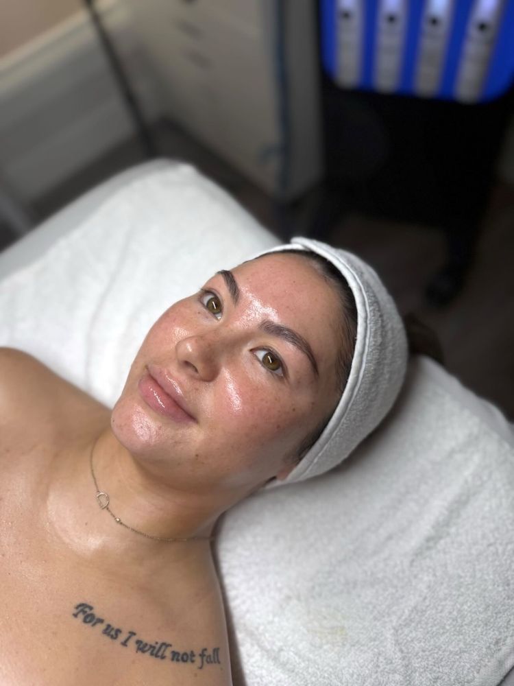 Revive Skincare Studio Logo