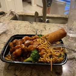 China Wok - General Tso's Chicken, Veggie lo mein, egg roll.