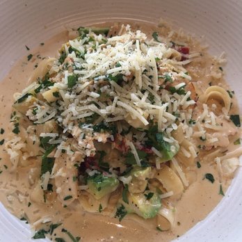 Storia on Queen - The "Storia on Queen" signature pasta - chicken, sundried tomatos, avocado and some other goodies - Italian Near Me - Brisbane, QLD