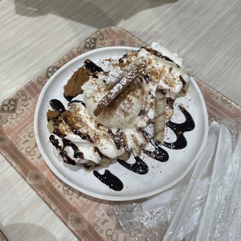 Cafe Auburndale - Cookie butter croffle - Coffee & Tea Near Me - Flushing, New York