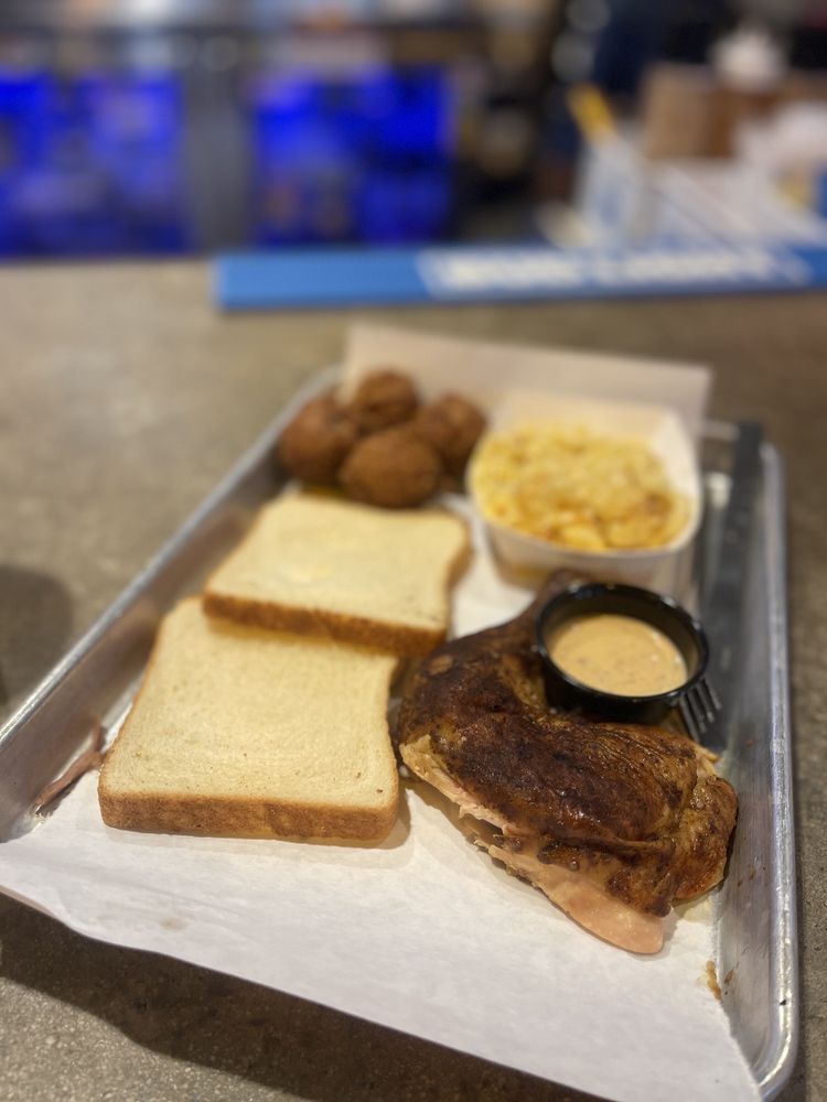 Martin's Bar-B-Que Joint Logo