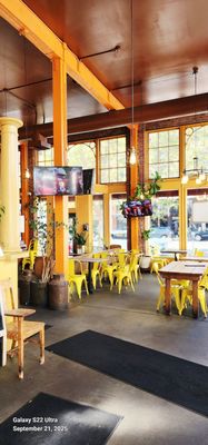 Everett & Jones Barbeque - Broadway by null