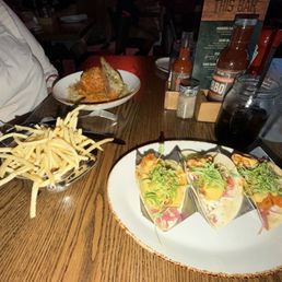 Shrimp tacos & Vodka sauce spaghetti.... Shrimp tacos & Vodka sauce spaghetti....