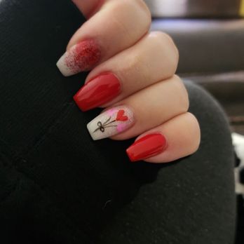 Lili's Nails & Salon - Nail Salons Near Me - Modesto, California