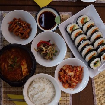 Bibimbap Korea Praha - Kimchi jjigae & cheese kimbap - Korean Near Me - Praha 3, Puerto Rico