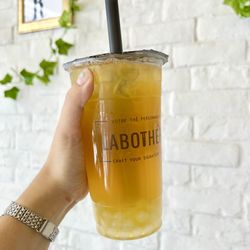 Labothéry - Mango + lychee with lychee popping boba