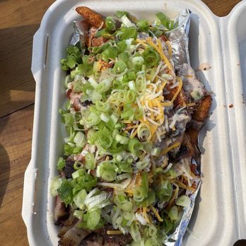 Da Tambayan Corner - BBQ Fries from Bearded BBQ - Food Trucks Near Me - Maui, Hawaii