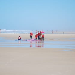 Surfing Medoc