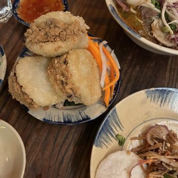 Konia - Pochettes - Vietnamese Near Me - Toronto, Ontario