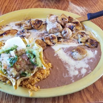 Los Potrillos - Pollo Vallarta=Grilled Chicken breast with grilled Scallops and Shrimp. Must try. - Mexican Near Me - Normal, Illinois