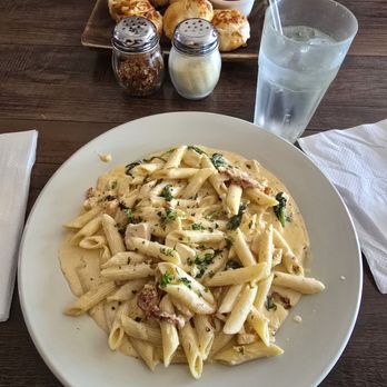 Fratelli's Pizza - Cajun chicken pasta, with garlic cheese rolla - Pizza Near Me - North Hills, California Fratelli's Pizza - Cajun chicken pasta, with garlic cheese rolla - Pizza Near Me - North Hills, California