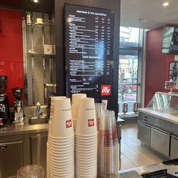 Espressamente Illy - Coffee & Tea Near Me - Arlington, Virginia