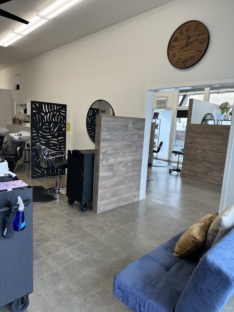 MC Men’s Haircut Logo