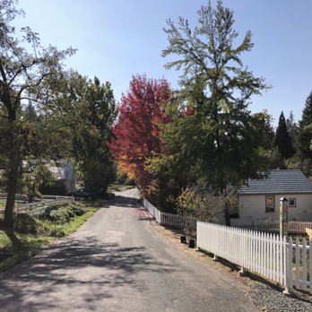 Dutch Flat Hotel - Beautiful fall colors one block south. - Hotels Near Me - Dutch Flat, California