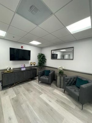SERENE AESTHETICS & MEDSPA - 34 Photos & 24 Reviews - 14252 Schleisman