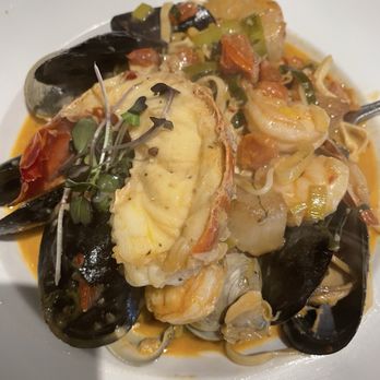 Mia Bella Trattoria - Seafood linguine - Italian Near Me - Houston, Texas