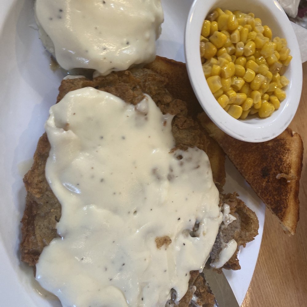 Railway Express Diner - Chicken Fried Steak with White Gravy - Diners Near Me - Belton, Texas Railway Express Diner - Chicken Fried Steak with White Gravy - Diners Near Me - Belton, Texas