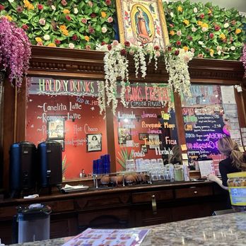 Mi Corazón Cafe - Decor. - Cafes Near Me - Chicago, Illinois Mi Corazón Cafe - Decor. - Cafes Near Me - Chicago, Illinois