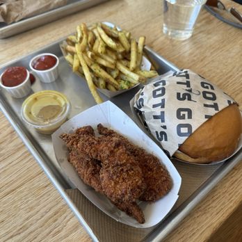 Gotts Roadside - Burgers Near Me - Napa, California