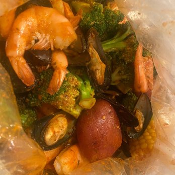 Baltimore Seafood - Mussel and Shrimp Boil - Seafood Near Me - Baltimore, Maryland