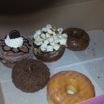 Friendly Donuts - Donuts Near Me - Orange, California