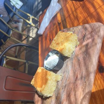 Dockside Restaurant - Complimentary cornbread - Seafood Near Me - Beaufort, South Carolina