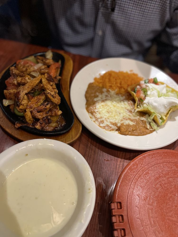 Santo Coyote Restaurant