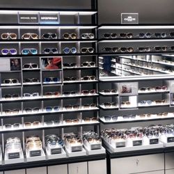 Sunglass Hut