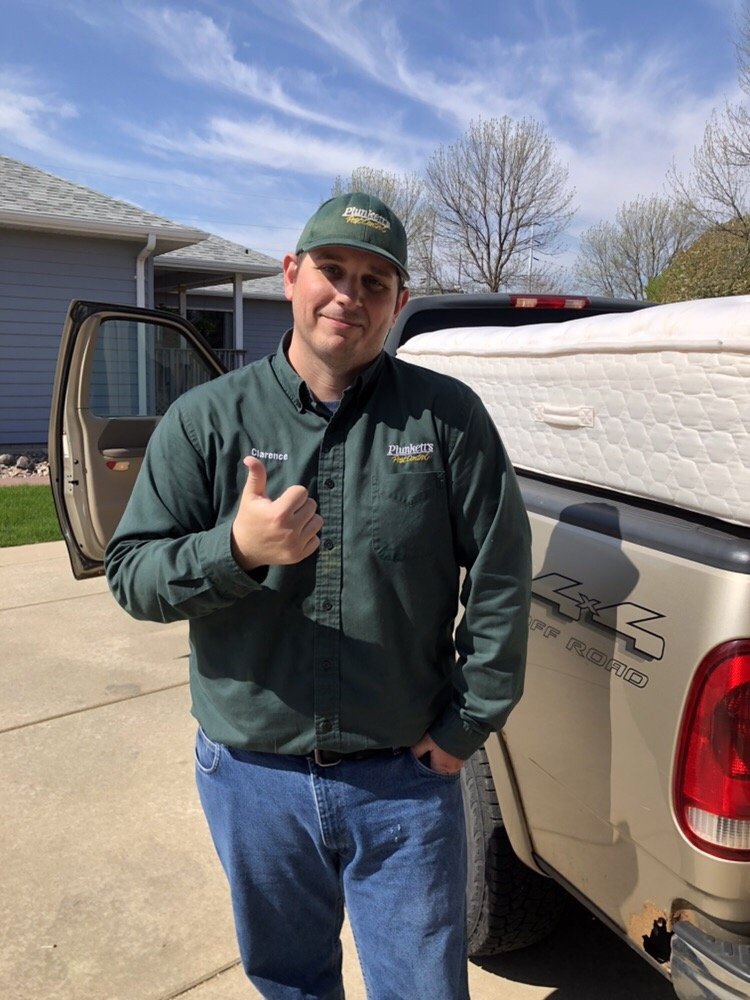 PLUNKETTS PEST CONTROL Updated September 2024 1809 S Grandview Ave