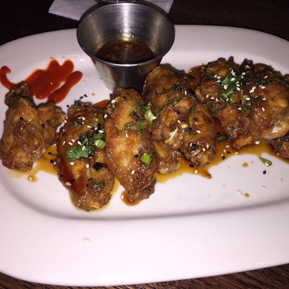 Houlihan's - Thai chile chicken wings - 5 stars (loved the sauce) - Bars Near Me - Eagan, Minnesota