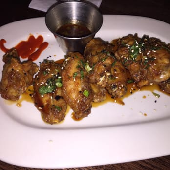 Houlihan's - Thai chile chicken wings - 5 stars (loved the sauce) - Bars Near Me - Eagan, Minnesota Houlihan's - Thai chile chicken wings - 5 stars (loved the sauce) - Bars Near Me - Eagan, Minnesota
