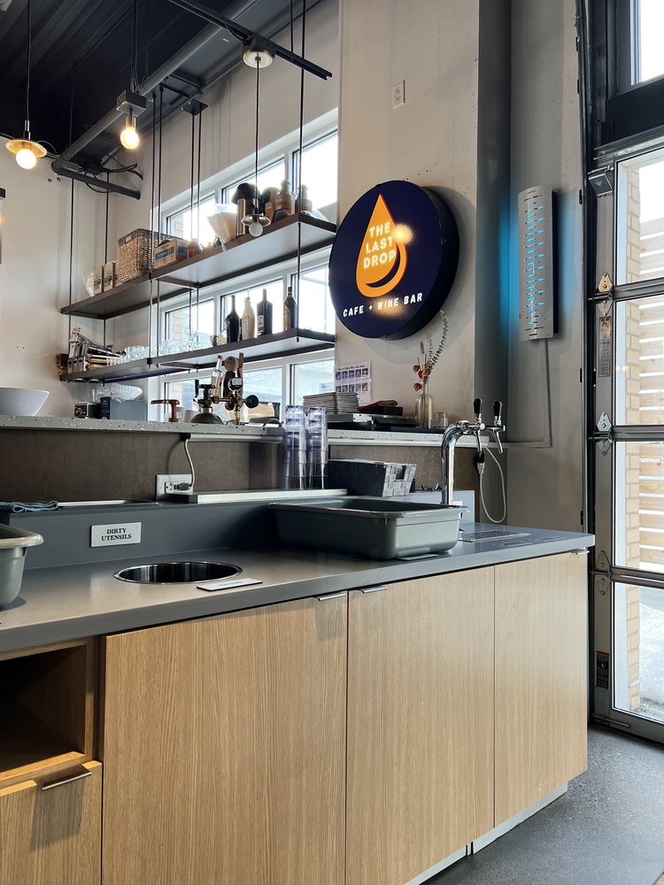 The Last Drop Café + Wine Bar, Minneapolis Roadtrippers