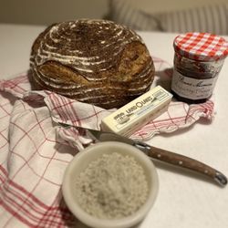 L'Annexe De Mamie Colette - The best bread around!
