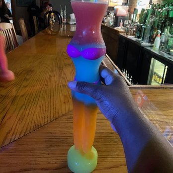 Detroiter Bar - Sports Bars Near Me - Detroit, Michigan Detroiter Bar - Sports Bars Near Me - Detroit, Michigan