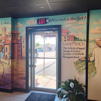 Smartwich - Mural and entry/exit - Sandwiches Near Me - Syosset, New York Smartwich - Mural and entry/exit - Sandwiches Near Me - Syosset, New York