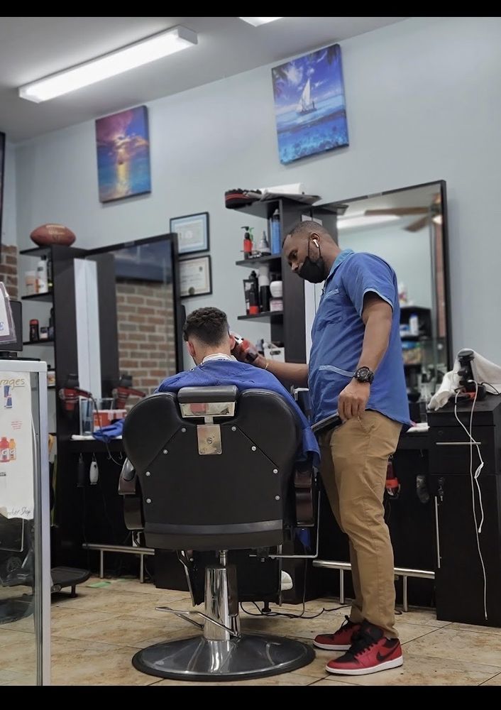 Nelson's Barber Shop Logo