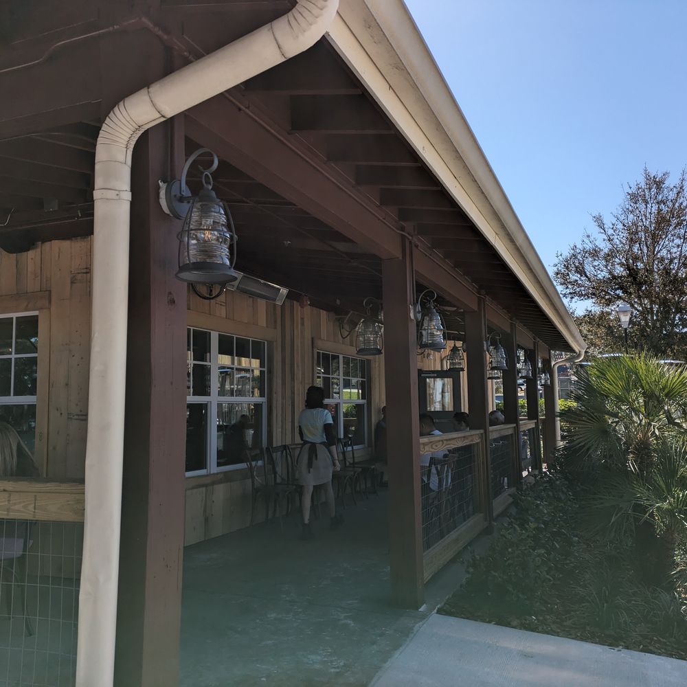 Salt Shack - waiting area - Seafood Near Me - Clermont, Florida Salt Shack - waiting area - Seafood Near Me - Clermont, Florida